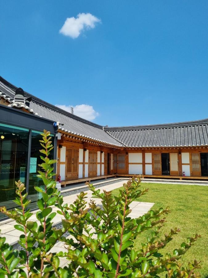 Wonhwaroo Villa Гиеонгджу Екстериор снимка
