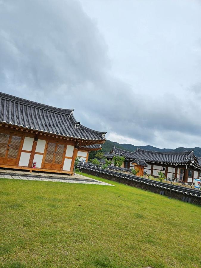 Wonhwaroo Villa Гиеонгджу Екстериор снимка