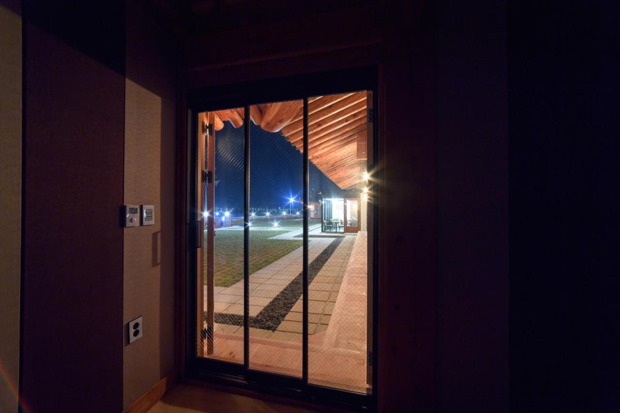 Wonhwaroo Villa Гиеонгджу Екстериор снимка